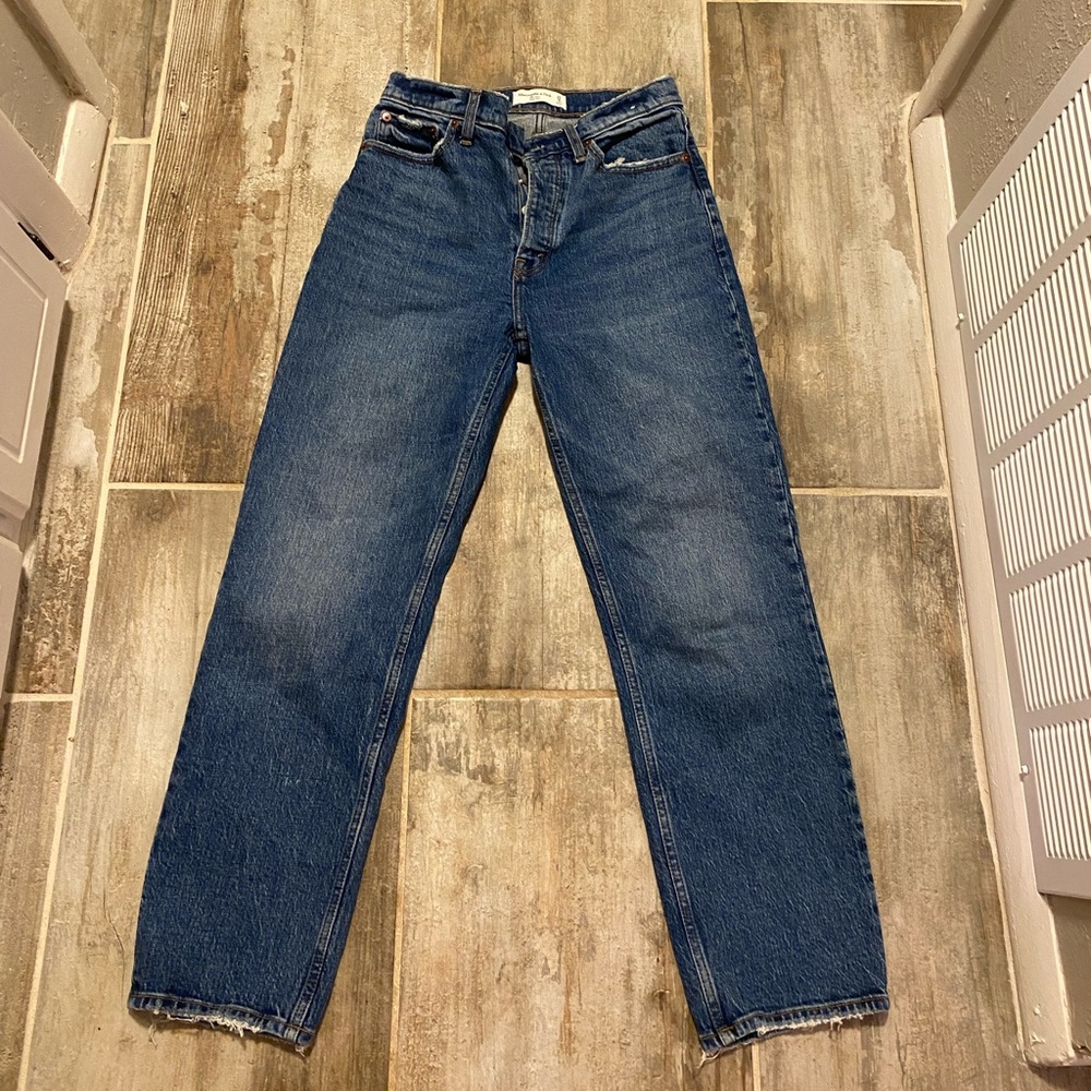 Abercrombie “The dad high rise” jeans